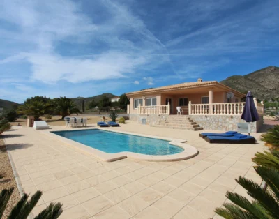 Villa Petra – with private swimmingpool and panoramic coast- and seaviews