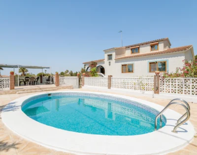 Villa in the area of Busot with private swimming-pool!
