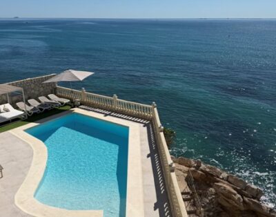 ¡Villa Celia, piscina privada y acceso al mar!